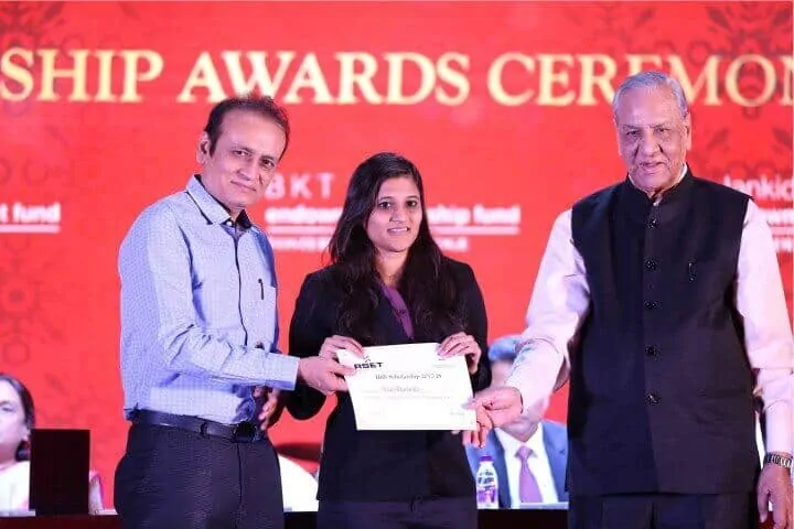 scholarship-image